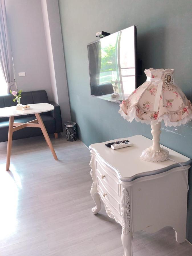 卡布-花藝小民宿 Taitung Floral B&B エクステリア 写真