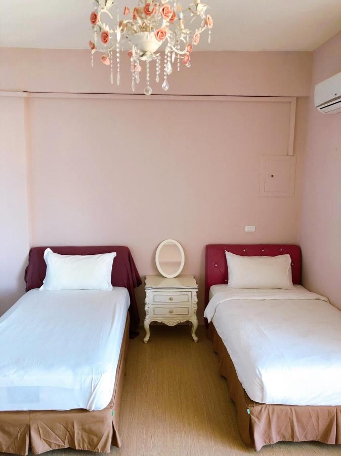 卡布-花藝小民宿 Taitung Floral B&B エクステリア 写真