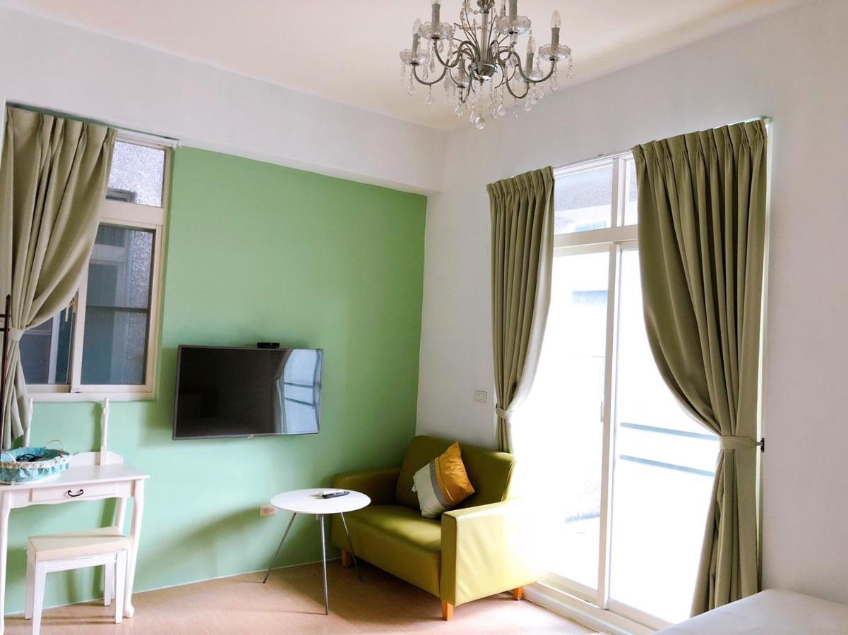卡布-花藝小民宿 Taitung Floral B&B エクステリア 写真