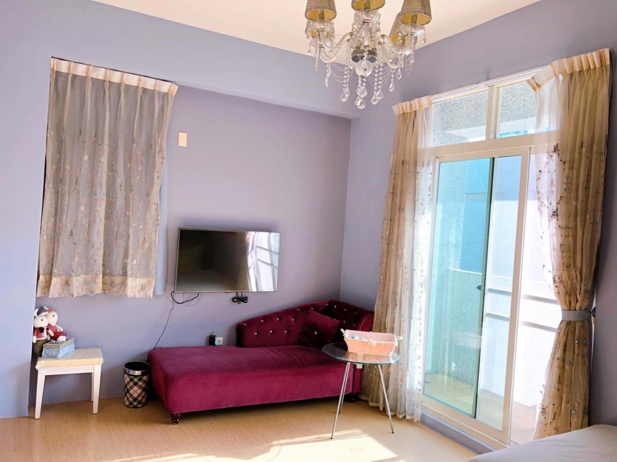 卡布-花藝小民宿 Taitung Floral B&B エクステリア 写真