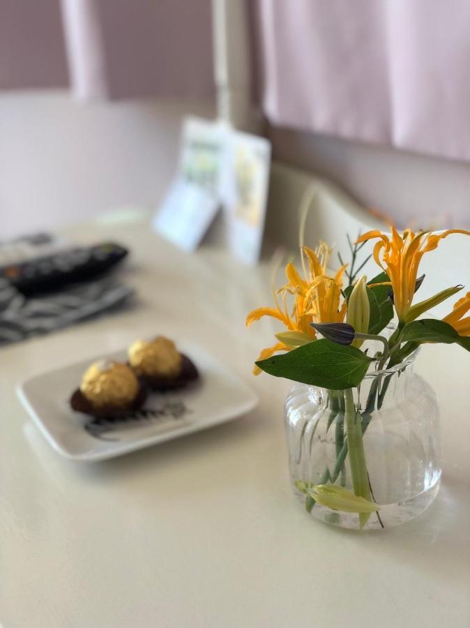卡布-花藝小民宿 Taitung Floral B&B エクステリア 写真